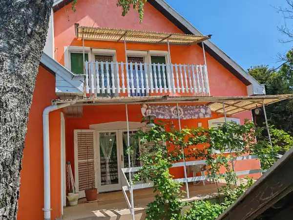 Eladó családi ház, Békéscsaba 4 szoba 210 m² 77.5 M Ft