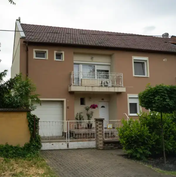 Eladó családi ház, Békéscsaba 5 szoba 180 m² 98 M Ft Eladó családi ház, Békéscsaba 5 szoba 180 m² 98 M Ft