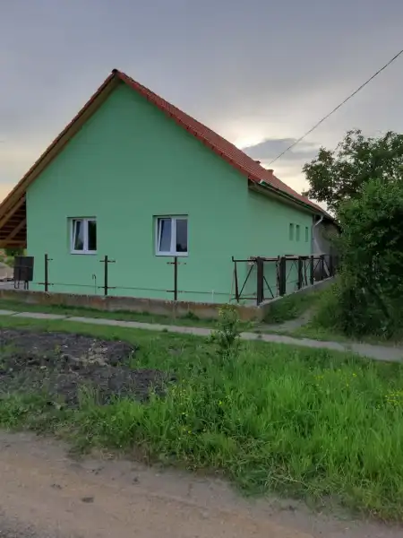 Eladó családi ház, Bucsa 2 szoba 670 m² 30 M Ft