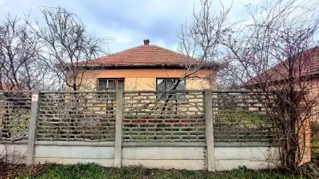 Eladó családi ház, Gyula 1 szoba 70 m² 26.9 M Ft