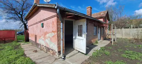 Eladó családi ház, Kevermes 2 szoba 90 m² 4 M Ft