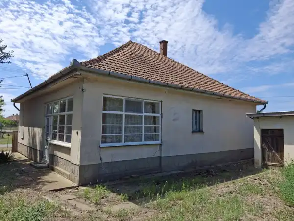 Eladó családi ház, Kötegyán 2 szoba 100 m² 8 M Ft