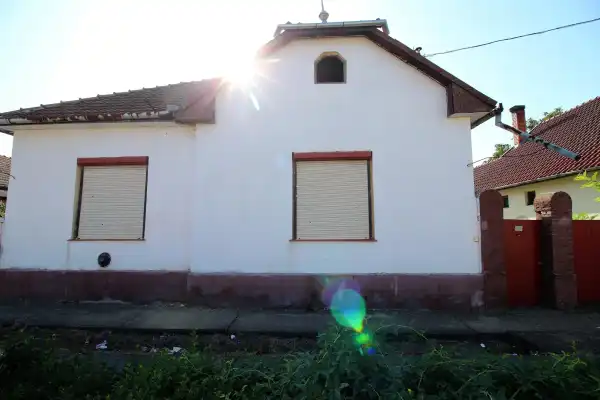 Eladó családi ház, Sarkad 2 szoba 96 m² 9.7 M Ft