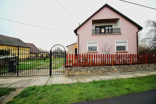 Eladó családi ház, Sarkad 2 szoba 117 m² 36.9 M Ft