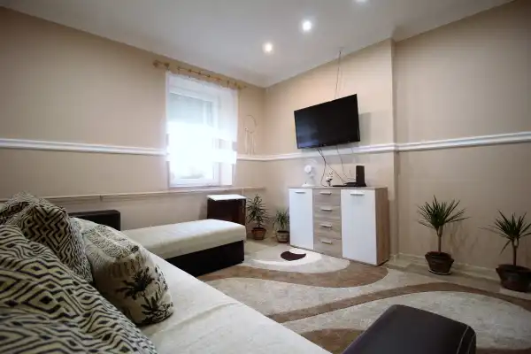 Eladó családi ház, Sarkad 2 szoba 60 m² 16.9 M Ft