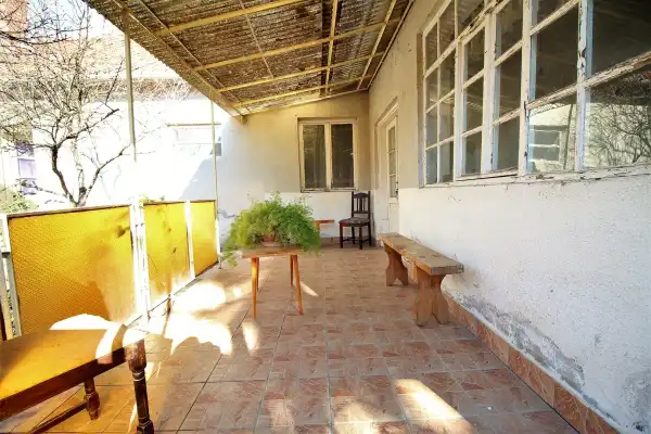 Eladó családi ház, Sarkad 2 szoba 90 m² 7.5 M Ft