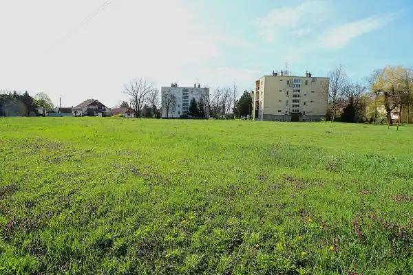Eladó Építési telek, Békéscsaba 3700 m² 47.5 M Ft