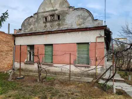 Eladó házrész, Békéscsaba 3 szoba 120 m² 69 M Ft