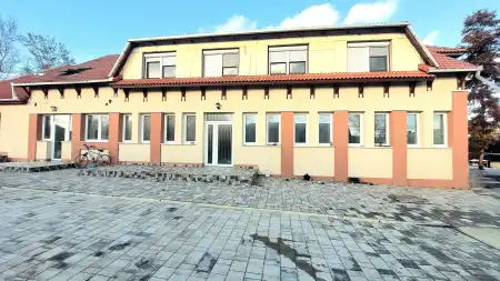 Eladó téglalakás, Berettyóújfalu 3 szoba 127 m² 55 M Ft