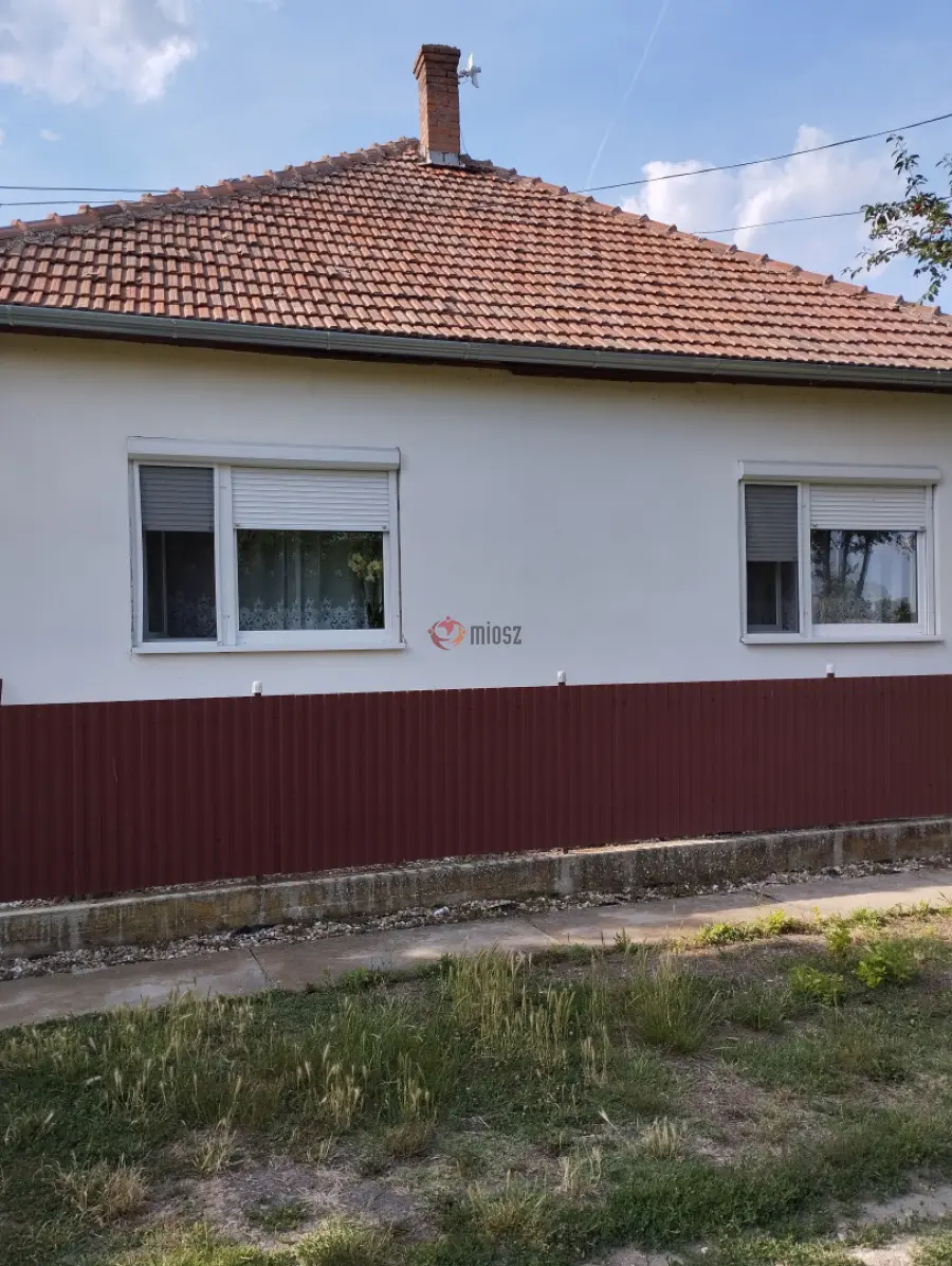 eladó téglalakás, Sarkadkeresztúr